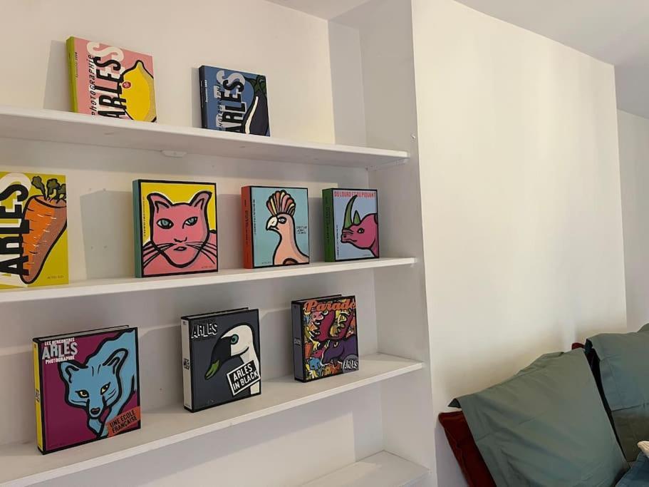 Appartement A Pied Du Centre Avec Place De Parking อาร์ลส์ ภายนอก รูปภาพ